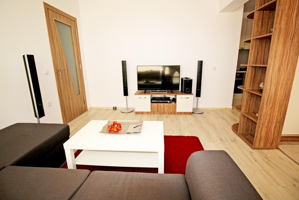 Lilly Apartments Пловдив Экстерьер фото